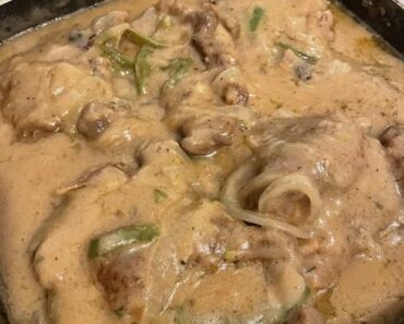 Smothered pork chop with gravy